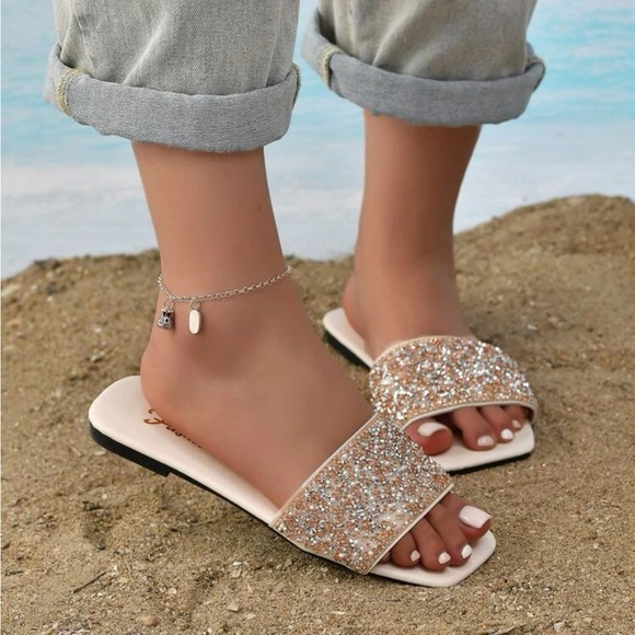 🌻NIB Champagne Rhinestone Decor Single Band Flat Sandals🌻 - Picture 4 of 5